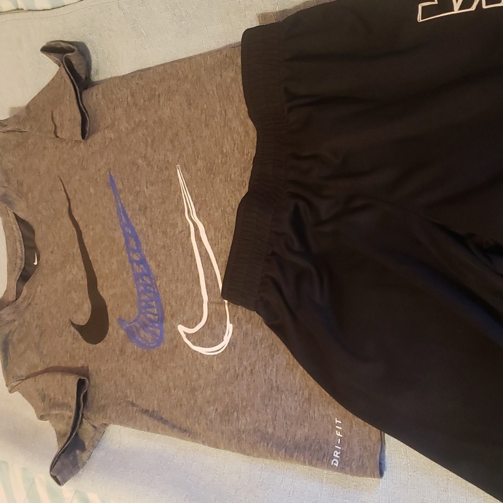 Boys Nike Dri Fit Outfit Size 7